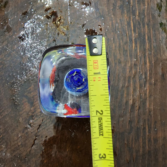 🐠📃⚖️ Paperweight by Dynasty Gallery - Picture 2 of 9